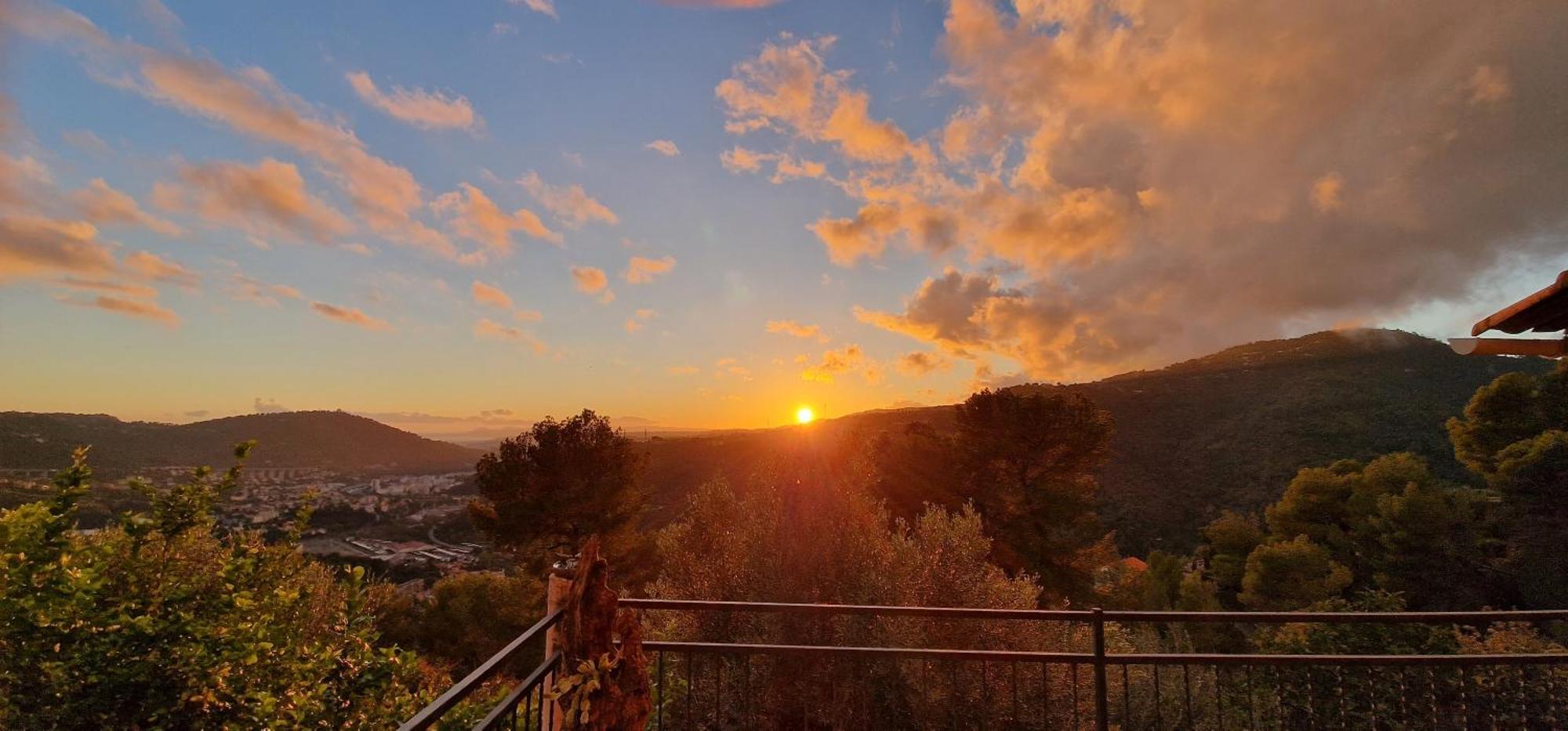 Le Chalet De La Pierreraie Cote D'Azur Piscine Terrasse Et Vue Mer Drap 外观 照片